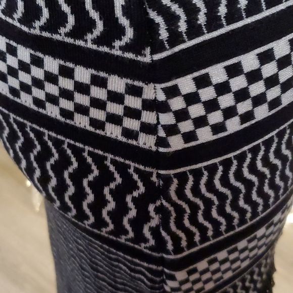 Romeo & Juliet Couture Ladies' Skirt Pencil, Black and White, Size Large NWT-NEW - Picture 4 of 11